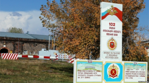 Ermənistanda rus hərbçinin meyiti tapıld