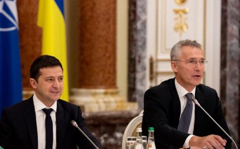 Zelenski Stoltenberqlə Ukraynanın NATO sammitində iştirak imkanını müzakirə edib