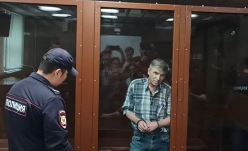 Moskvada müharibəyə qarşı çıxan deputat həbs edildi