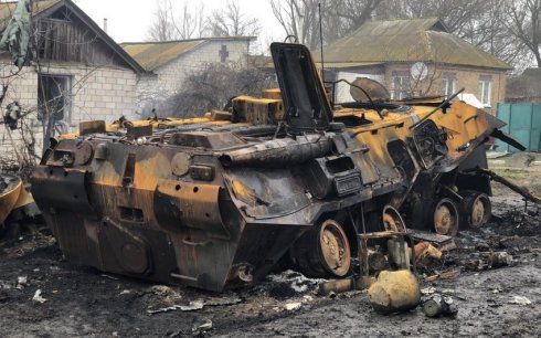 Britaniya kəşfiyyatı: "Rusiya qüvvələri Donbasın şimalını artilleriya atəşinə tutur"