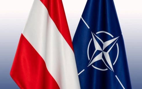 Avstriya kansleri: "İsveç və Finlandiyadan nümunə götürərək NATO-ya daxil olmaq fikrində deyilik