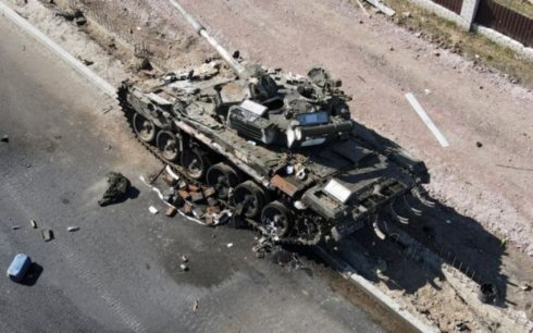 Ukraynalı döyüş komandiri: "Son 1 ayda Lisiçansk istiqamətində Rusiyanın 60 tankı məhv edilib