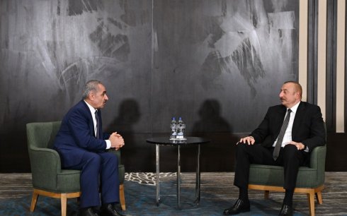 Prezident İlham Əliyev Konyada Fələstinin Baş naziri ilə görüşüb