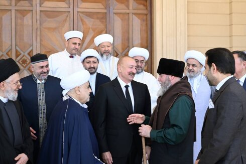 İslam dünyasına qarşı çağırışlar və birlik mesajı
